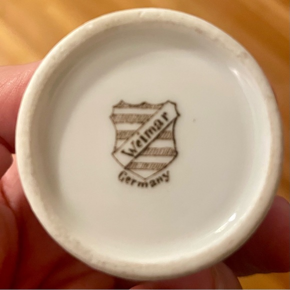 Antique WEIMAR fine china from Germany - sweet 2" x 2" toothpick holder - lovely - Picture 9 of 11